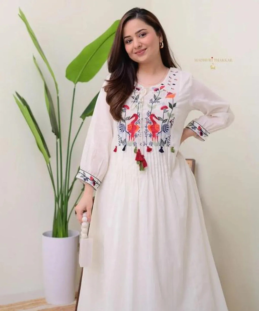 Noor-e-Gul Ivory Embroidered  Rayon Kurta Set