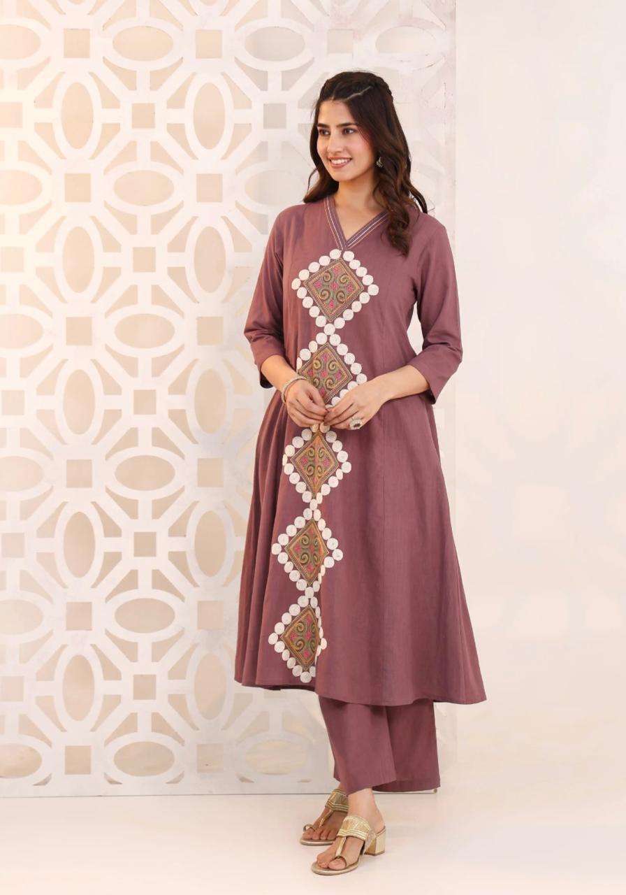 Mehru Geometric Embroidered Kurta Set