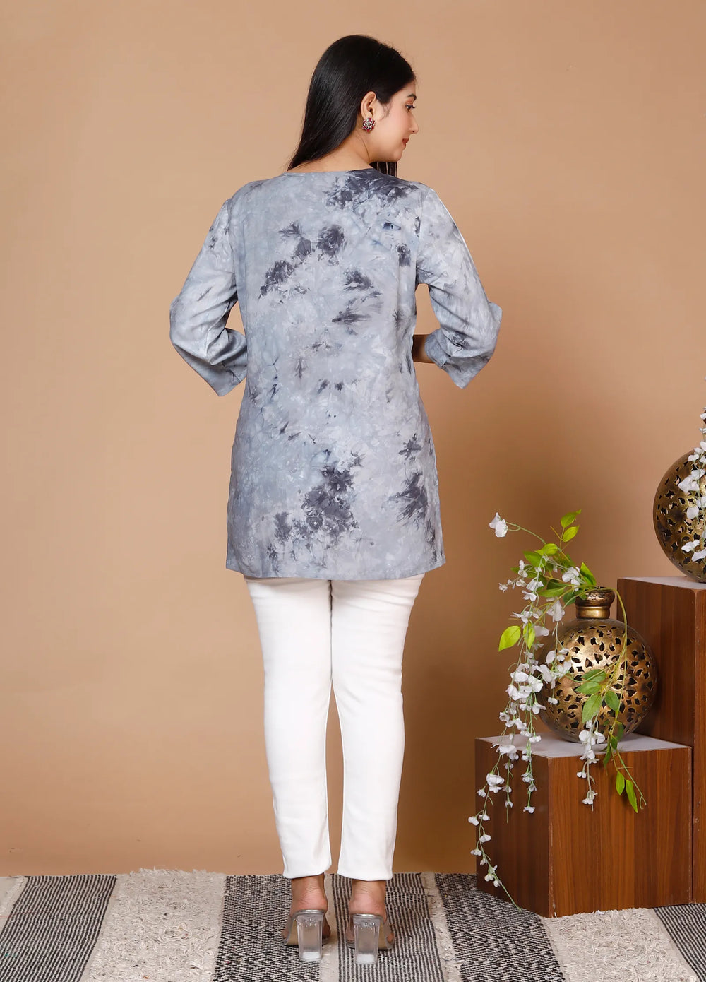 Chikankari Top