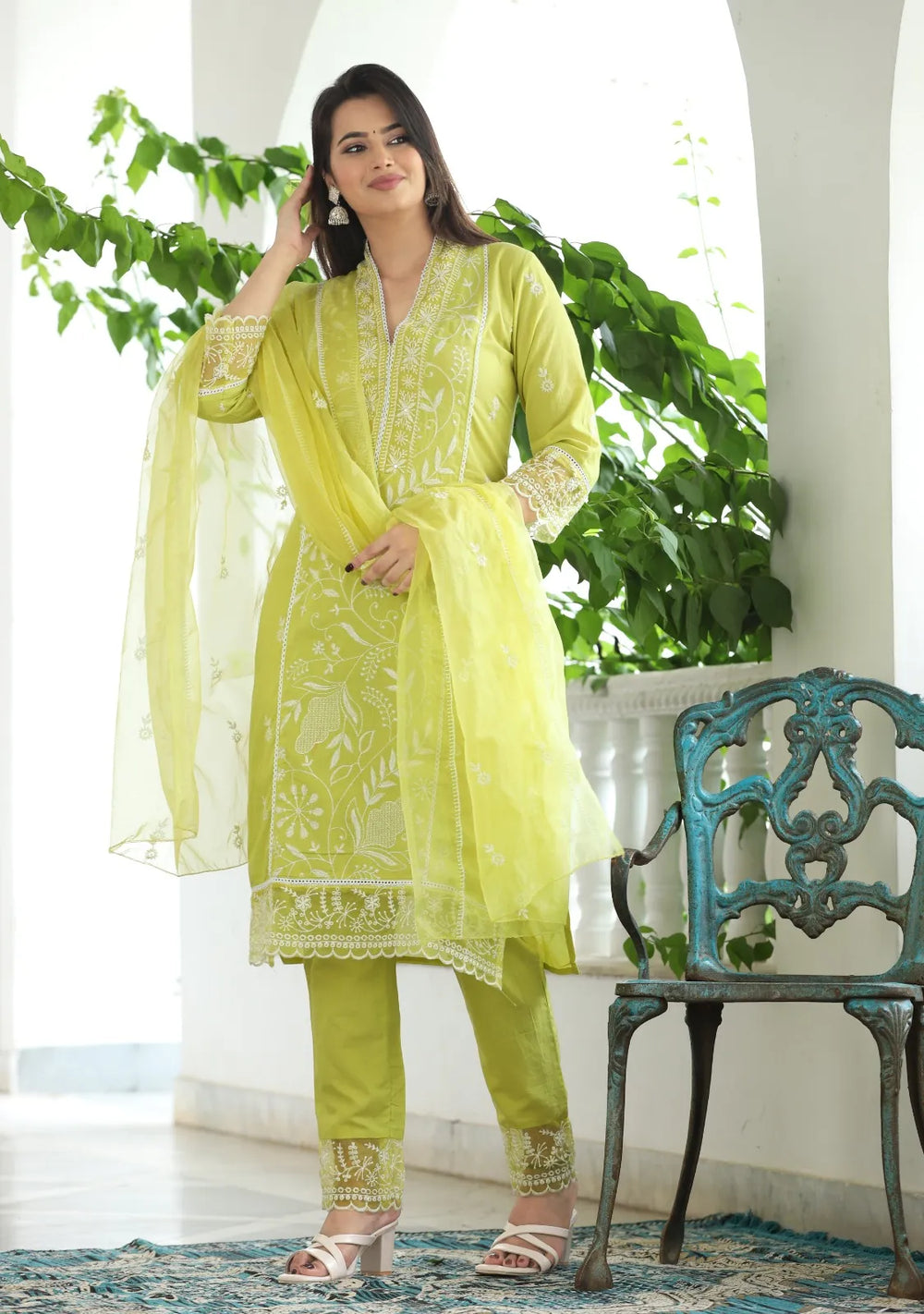 Lucknowi Suit Set