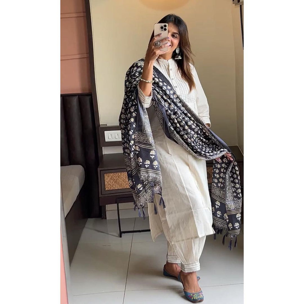 Ivory Grace Pintuck Kurta Set with Dupatta