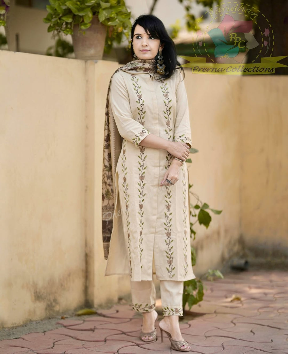 Ivory Vine Floral Suit Set with Dupatta
