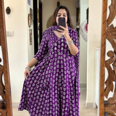 Amethyst Bloom Printed Kurta Pant Set