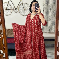 Crimson Heritage Printed Kurta Set with Dupatta