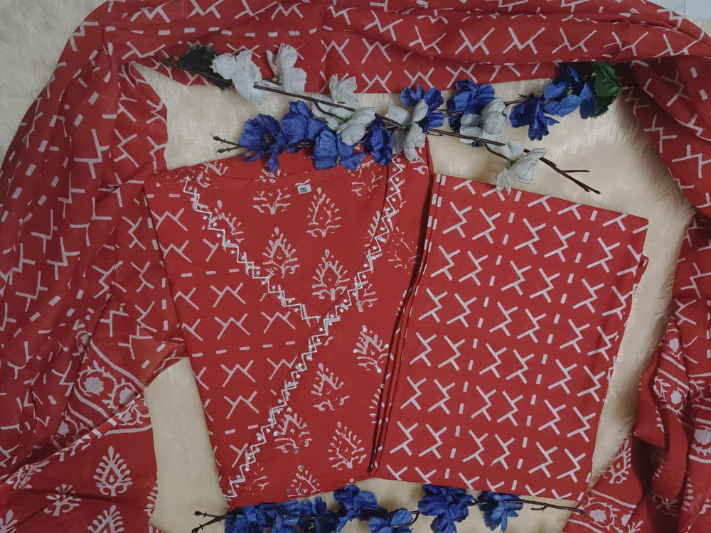 Crimson Heritage Printed Kurta Set with Dupatta