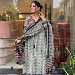 Ivory Noir Tribal Print Kurta Set with Dupatta