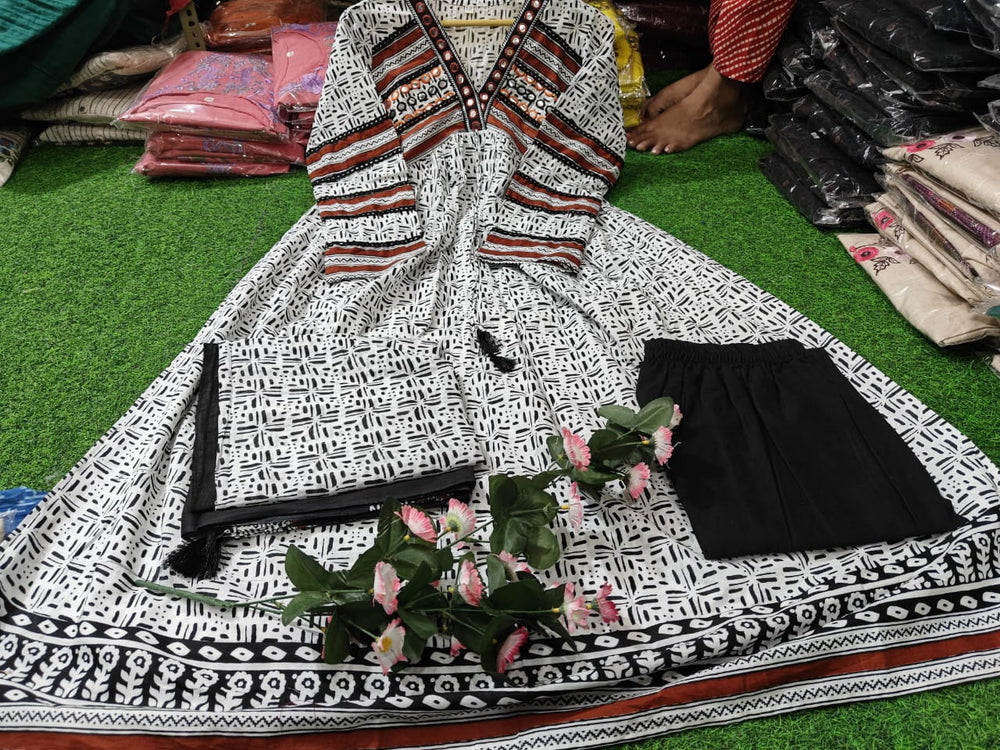Ivory Noir Tribal Print Kurta Set with Dupatta